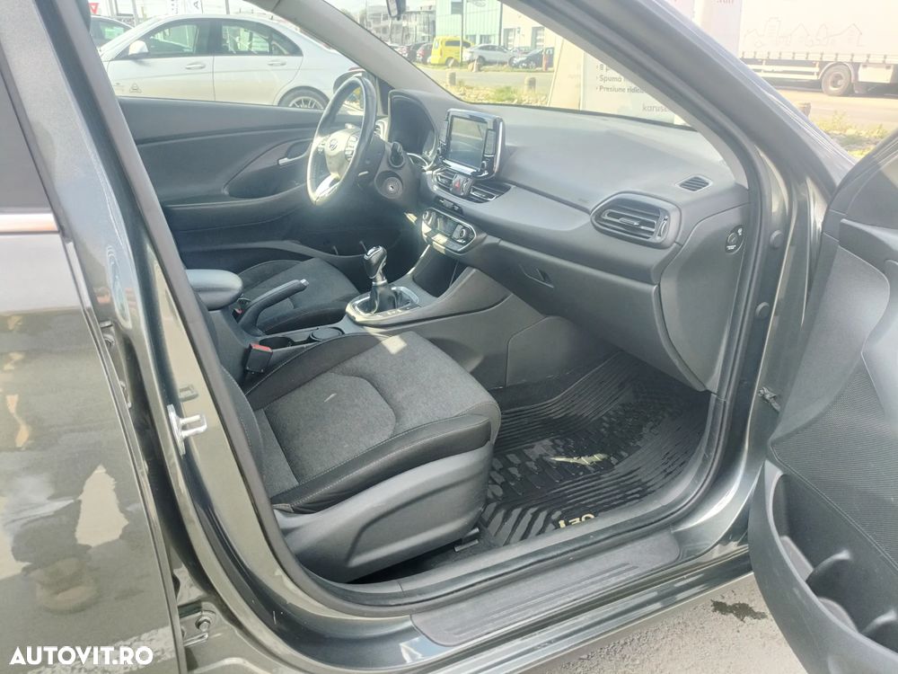 Hyundai i30 1.5 110CP M/T Highway - 12