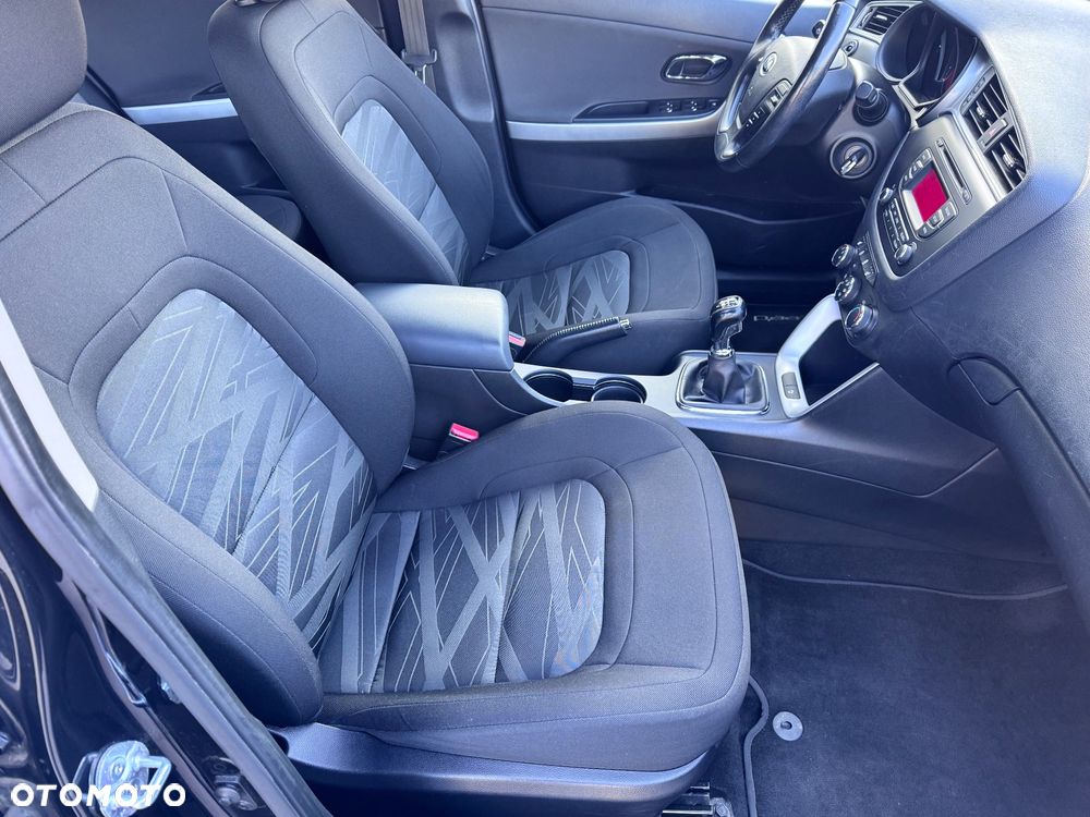 Kia Ceed 1.6 GDI ISG Dream-Team Edition - 35