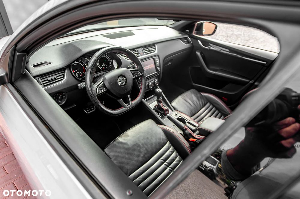 Skoda Octavia 2.0 TSI DSG RS 230 - 19