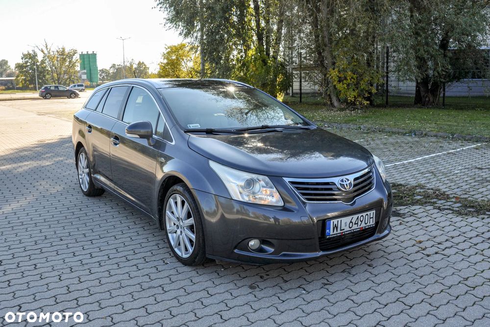 Toyota Avensis 2.2 D-CAT Premium - 6
