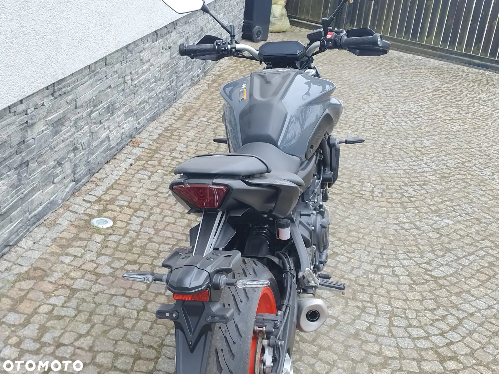 Yamaha MT - 7