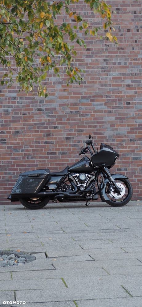 Harley-Davidson Touring Road Glide - 3