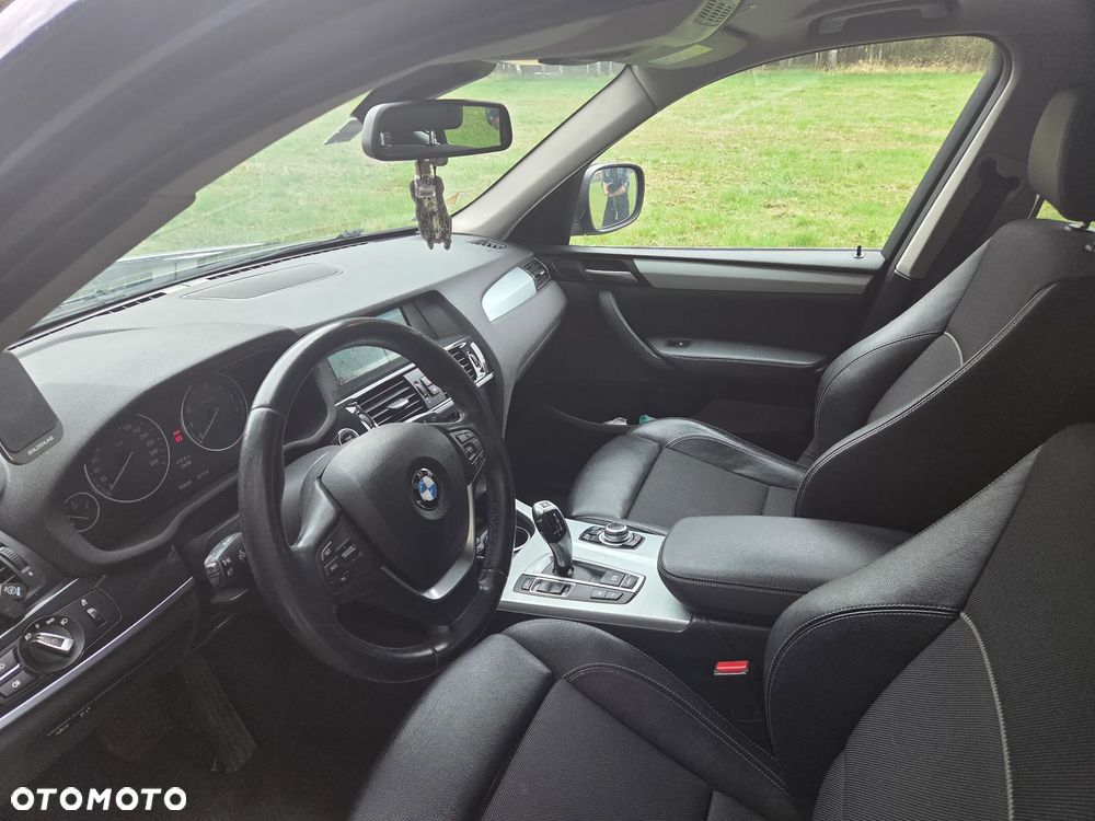 BMW X3 28i xDrive - 3