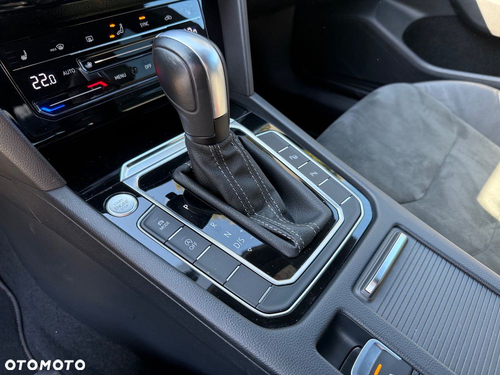 Volkswagen Arteon 2.0 TSI DSG R-Line - 25