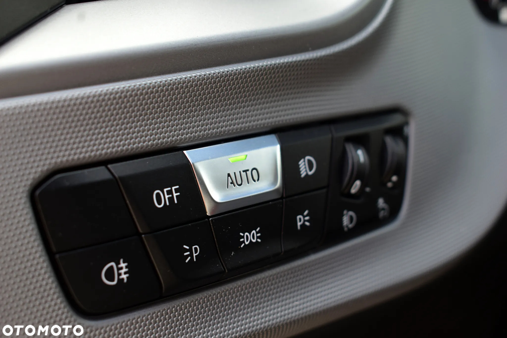 BMW Seria 2 218i Advantage - 12