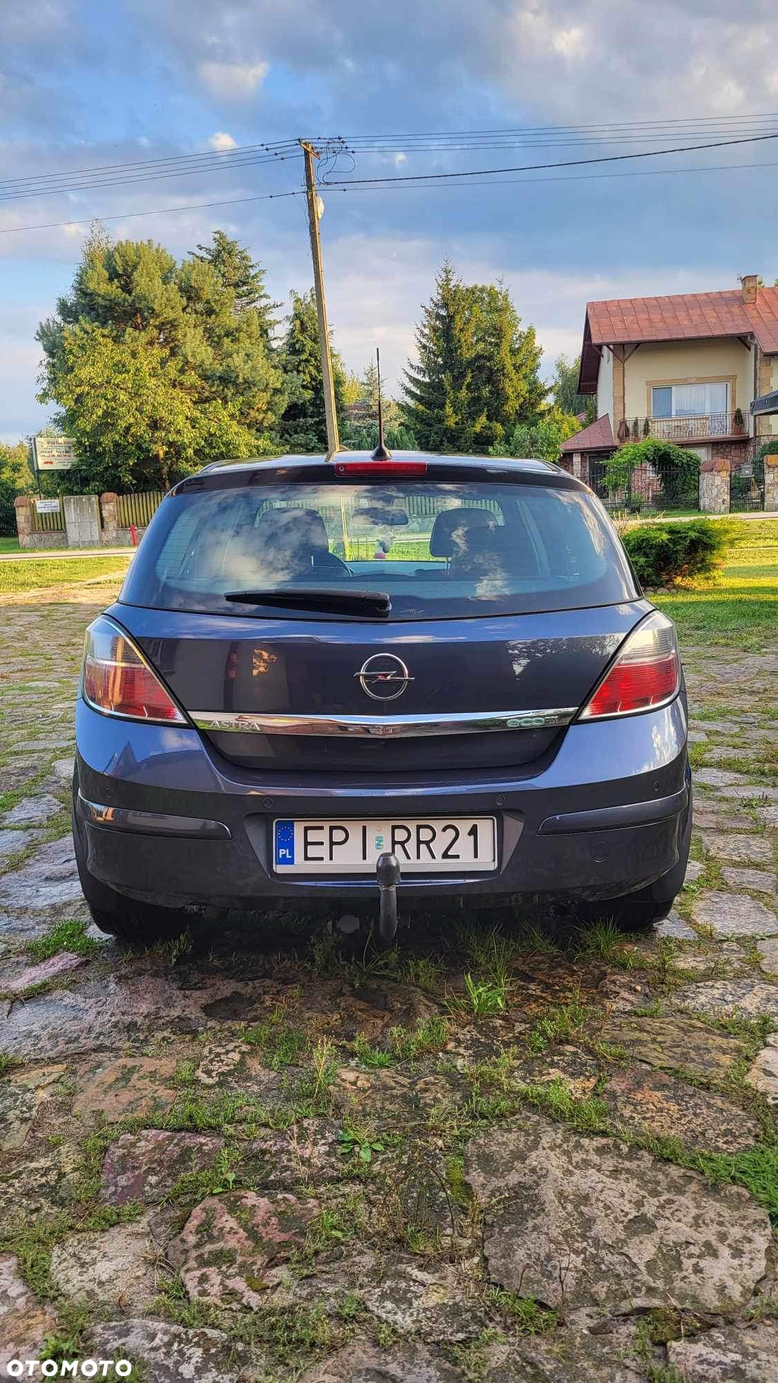 Opel Astra 1.7 CDTI DPF Cosmo - 9