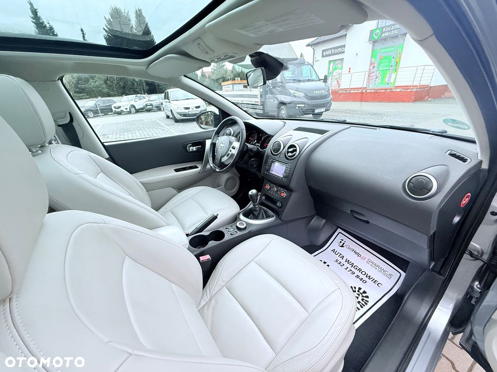 Nissan Qashqai 2.0 dCi 4 x 4 DPF tekna - 25