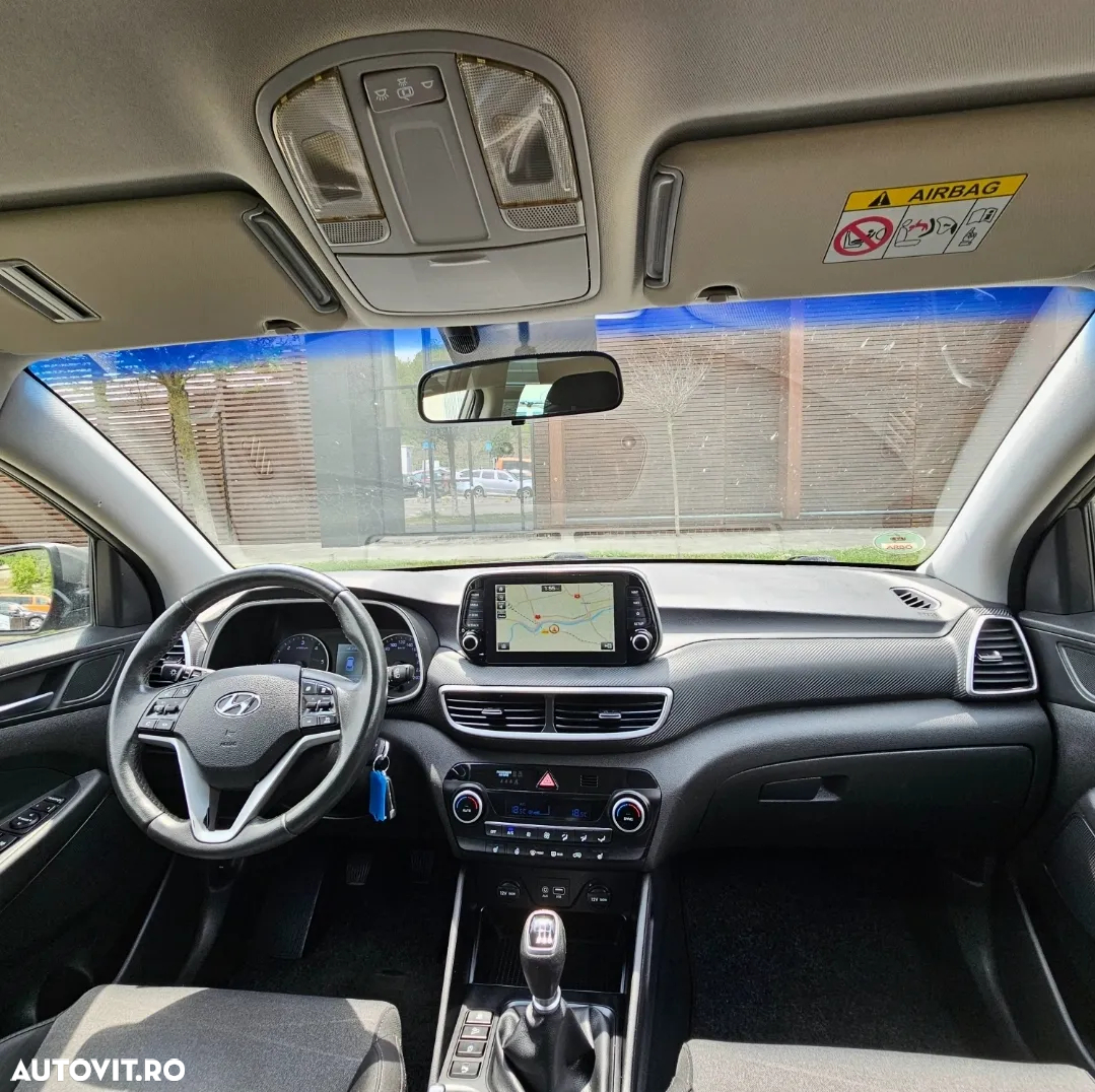 Hyundai Tucson 1.6 CRDi 4WD 6MT Premium - 10