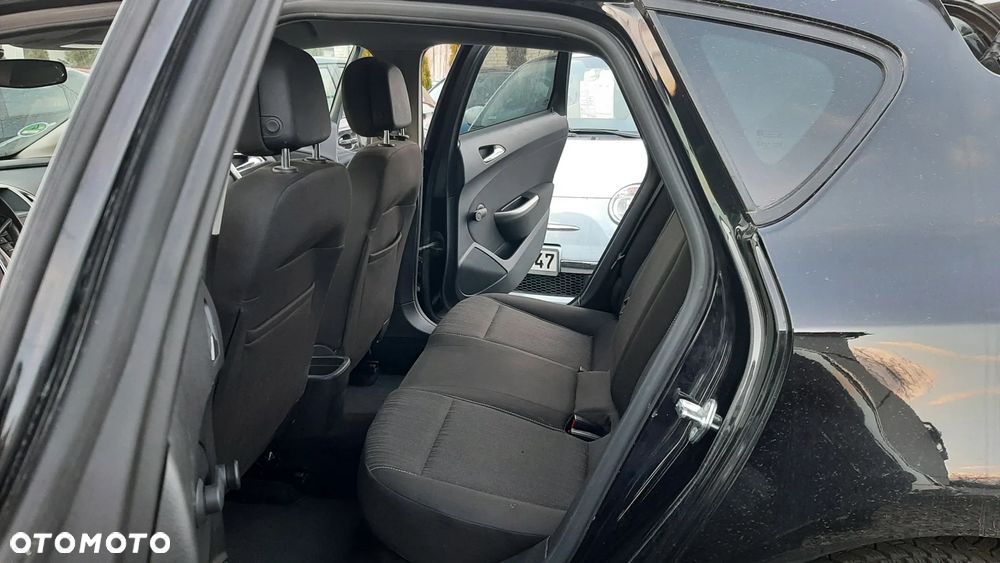 Opel Astra 1.4 Turbo - 11