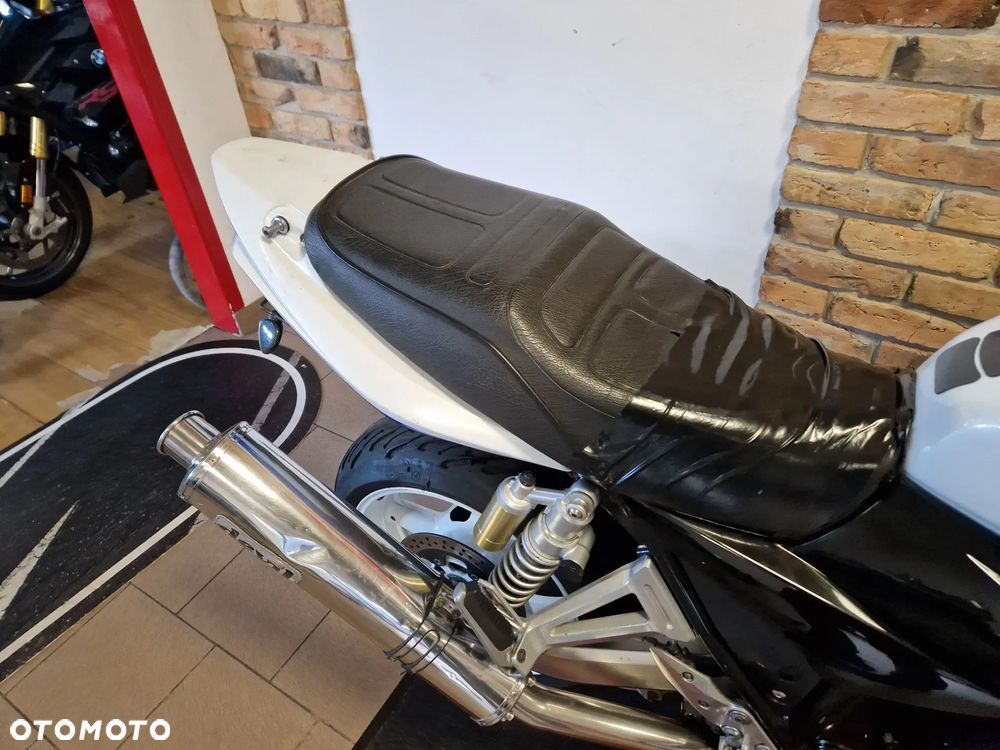 Suzuki GSX - 15