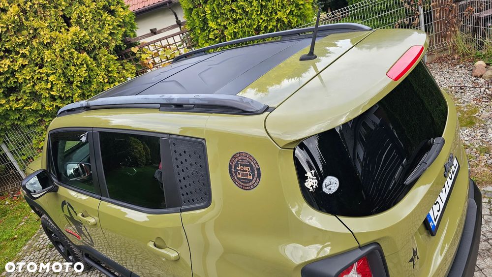 Jeep Renegade - 32