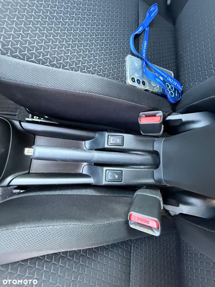 Suzuki Swift 1.2 Dualjet SHVS Premium CVT - 9
