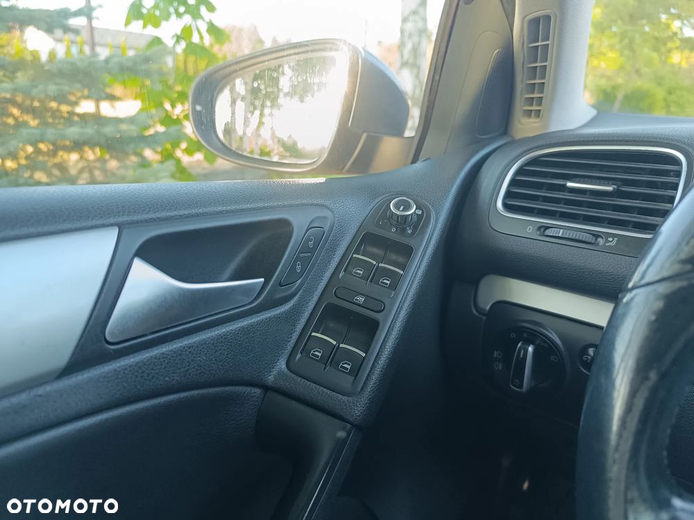 Volkswagen Golf 1.4 TSI Highline DSG - 19