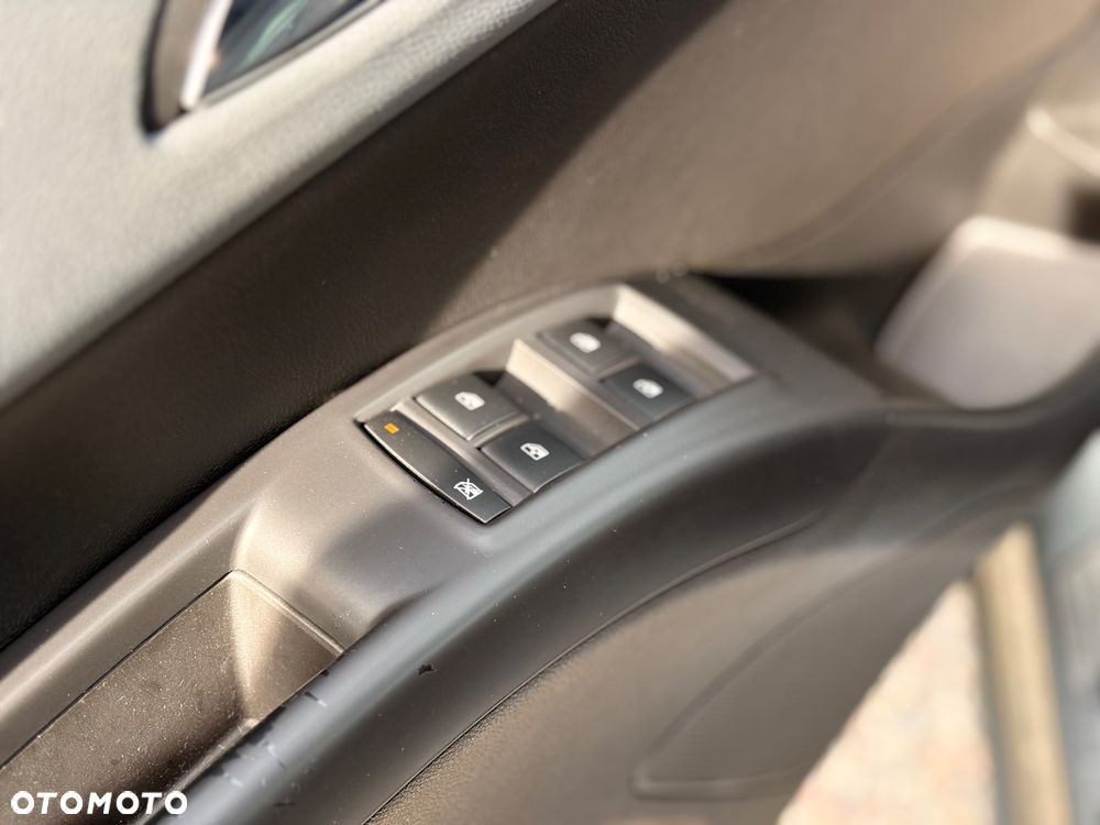 Opel Meriva 1.4 T Cosmo - 11