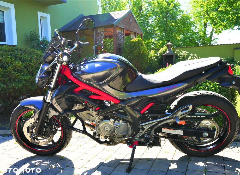 Suzuki Gladius - 14
