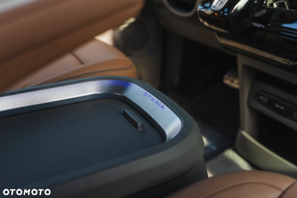Hyundai Staria 1.6 T-GDI HEV Luxury - 19