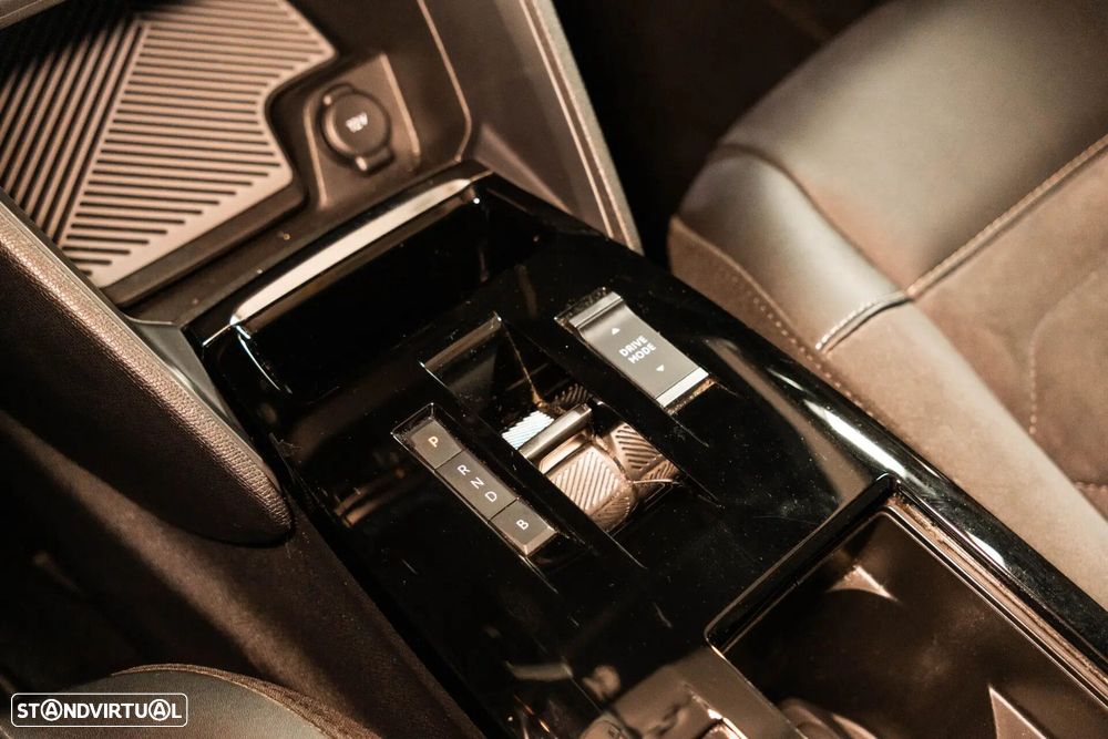 Citroën e-C4 50 kWh E-Series Collection - 32