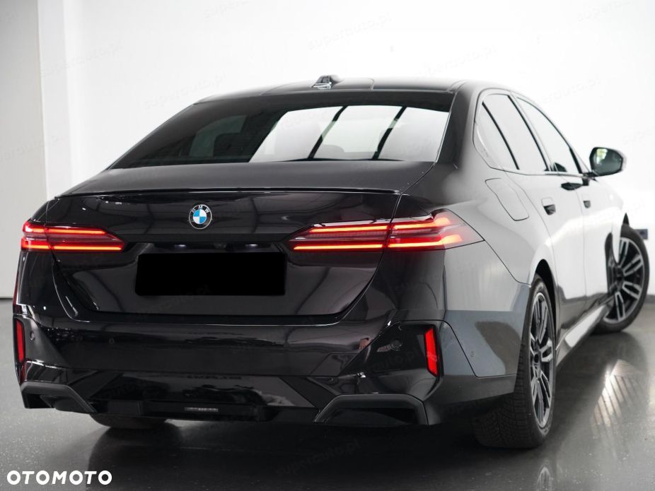 BMW Seria 5 520d xDrive mHEV M Sport - 5
