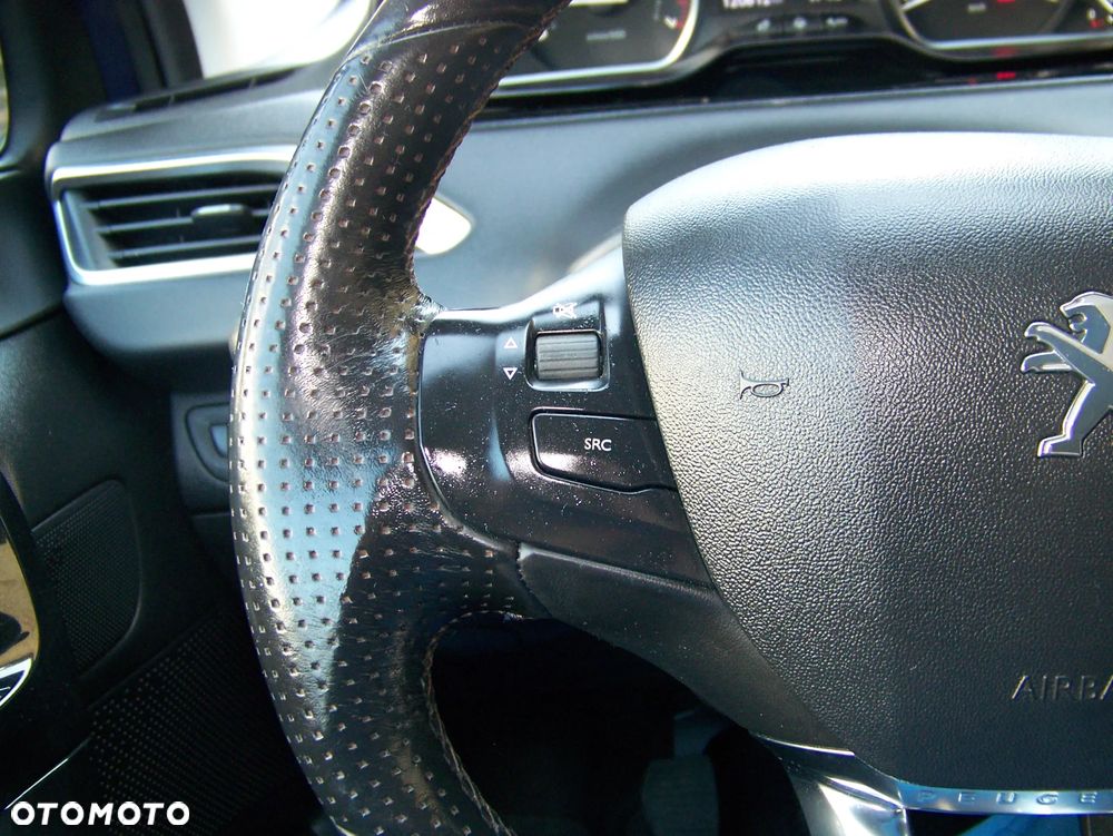 Peugeot 208 95 VTI Allure - 23