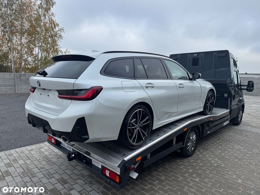 BMW 3 Series 2024 photo 4