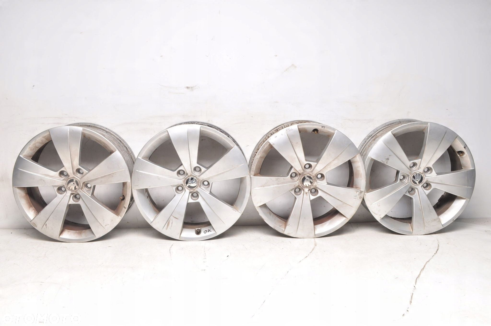 SKODA SUPERB OCTAVIA FELGI ALUMINIOWE R17" 6.5J 5X112 ET41 3V0601025A - 1