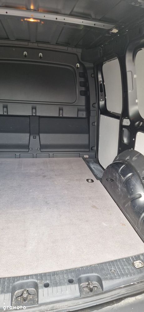 Volkswagen Caddy 2.0 TDI Trendline - 24