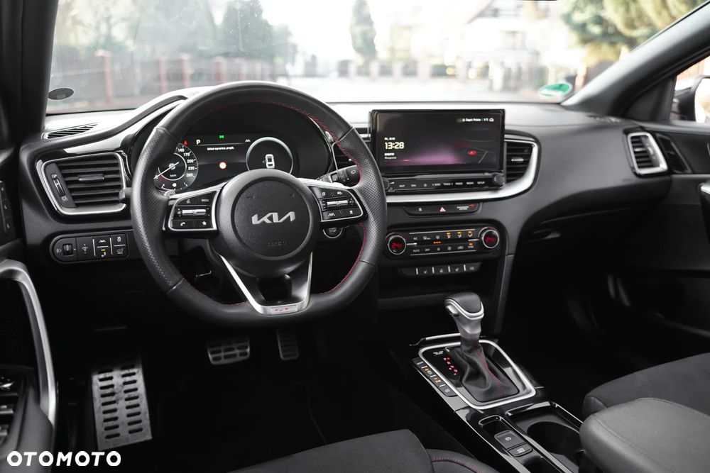Kia ProCeed 1.6 T-GDI GT DCT - 8
