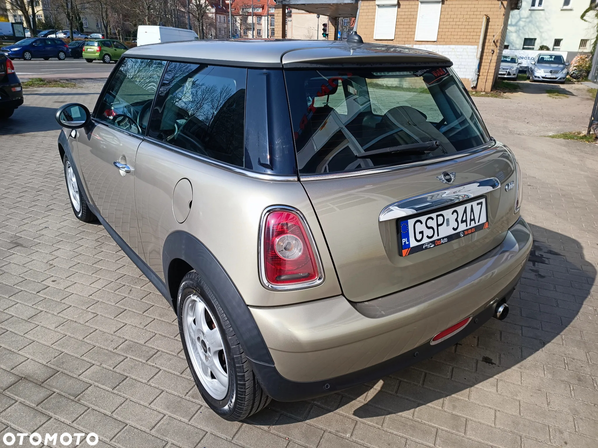 MINI ONE Standard - 5