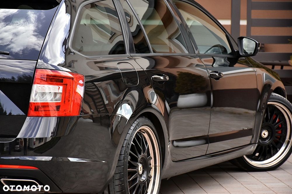 Skoda Octavia 2.0 TDI DSG RS - 11