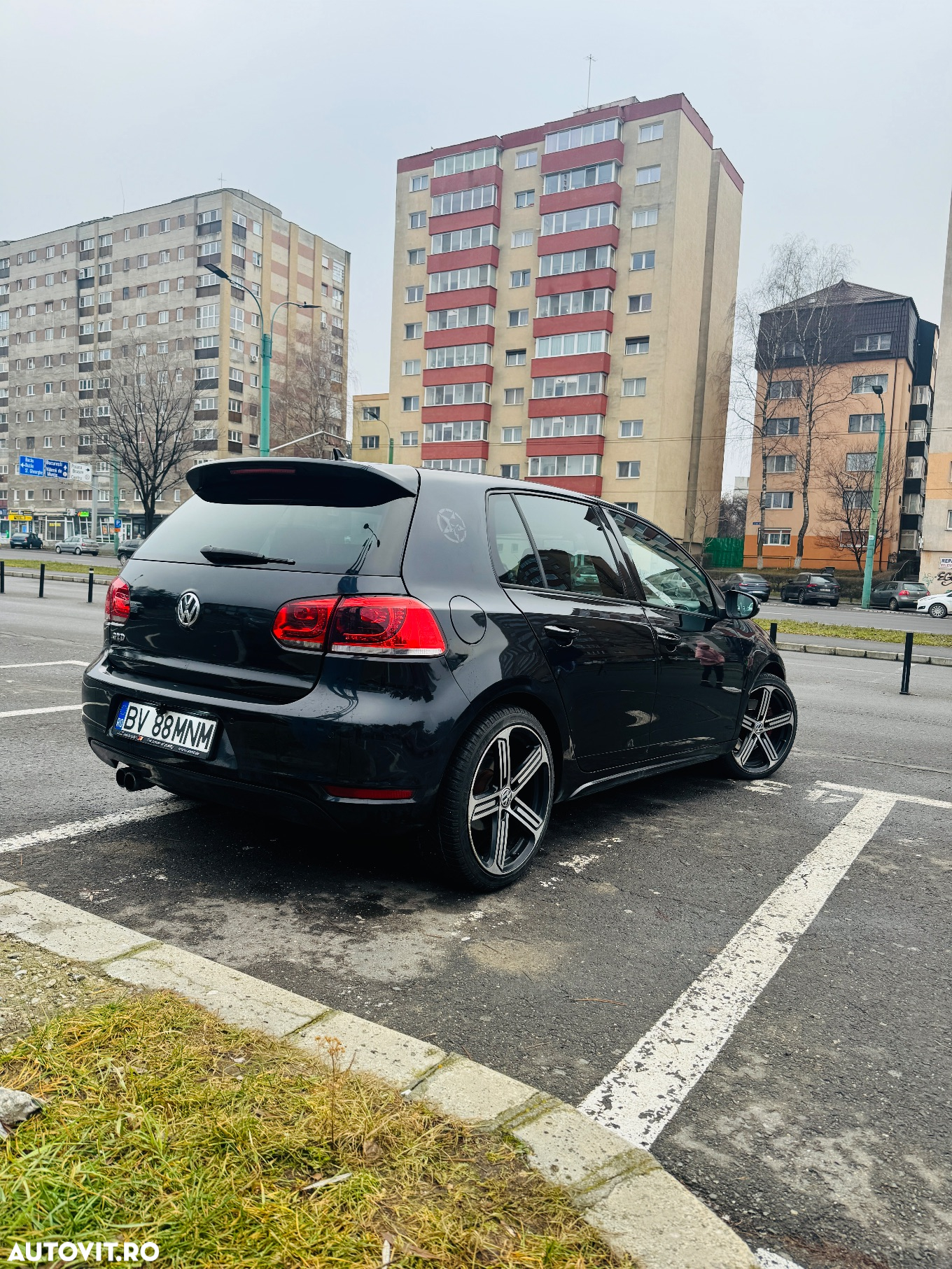 Volkswagen Golf 2.0 TDI DPF DSG GTD - 2