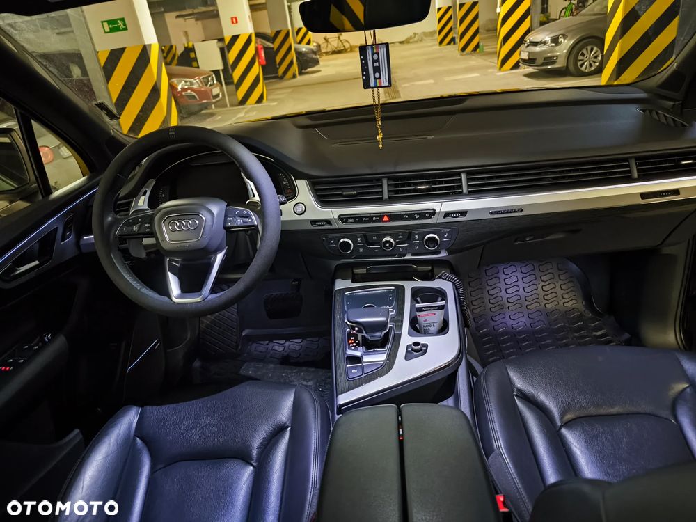 Audi Q7 - 9