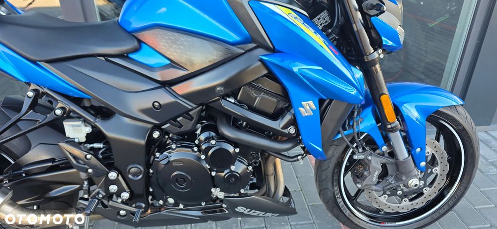 Suzuki GSX - 25