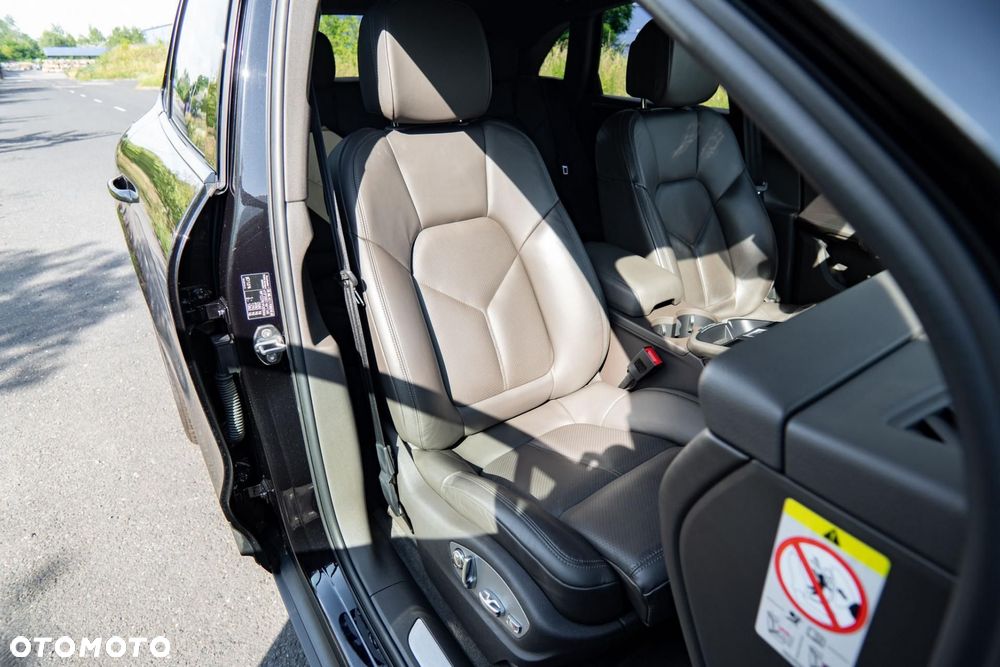 Porsche Macan S - 16