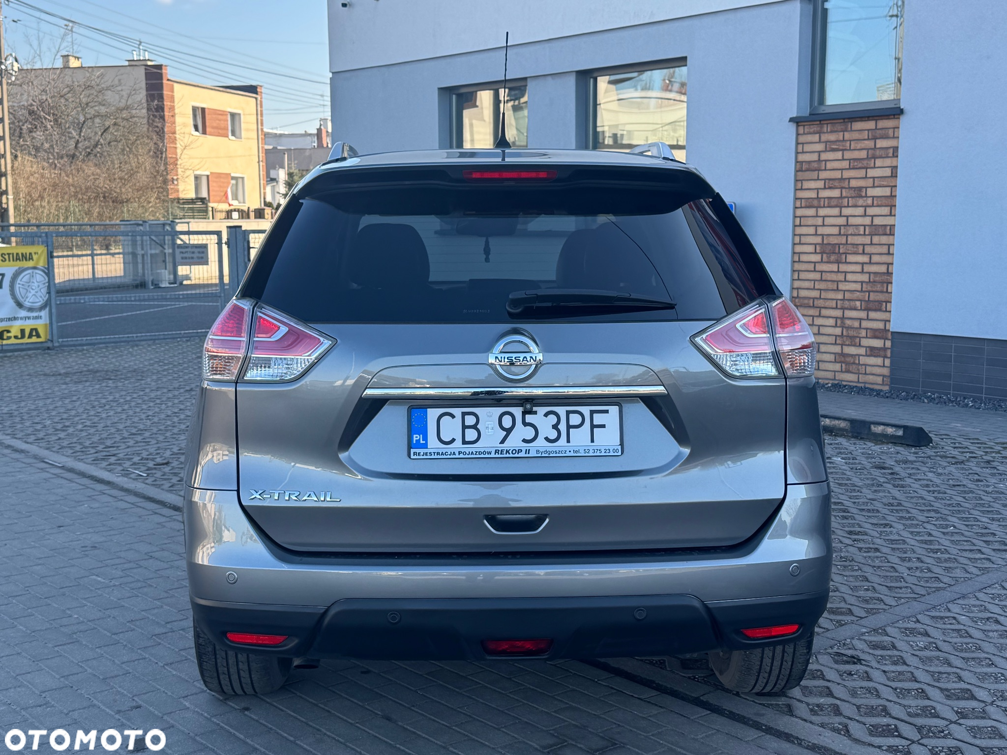 Nissan X-Trail 1.6 DCi N-Connecta 2WD Xtronic 7os - 17