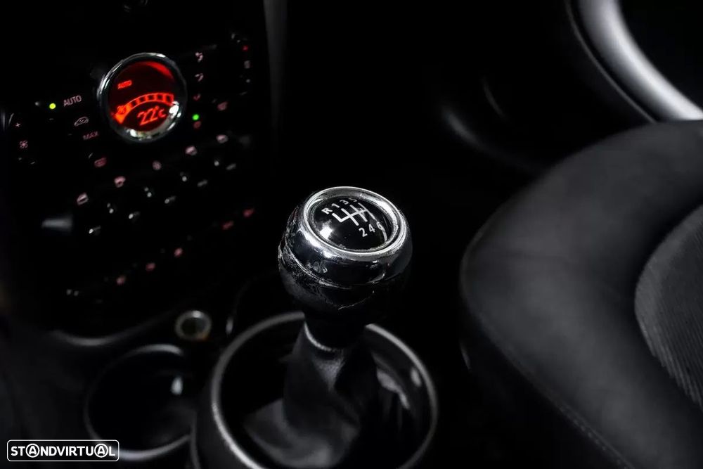 MINI Countryman One D - 16