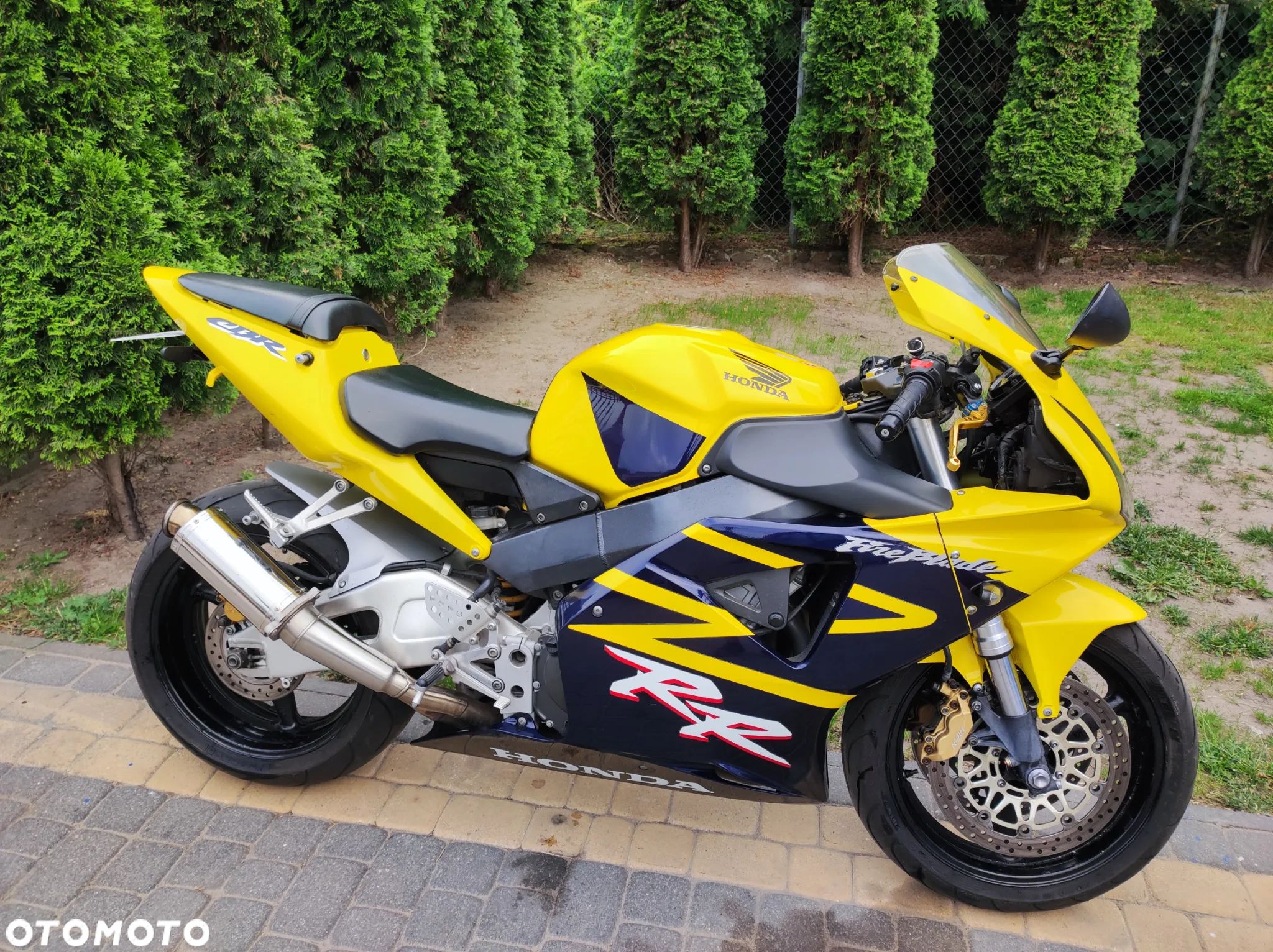 Honda CBR - 1