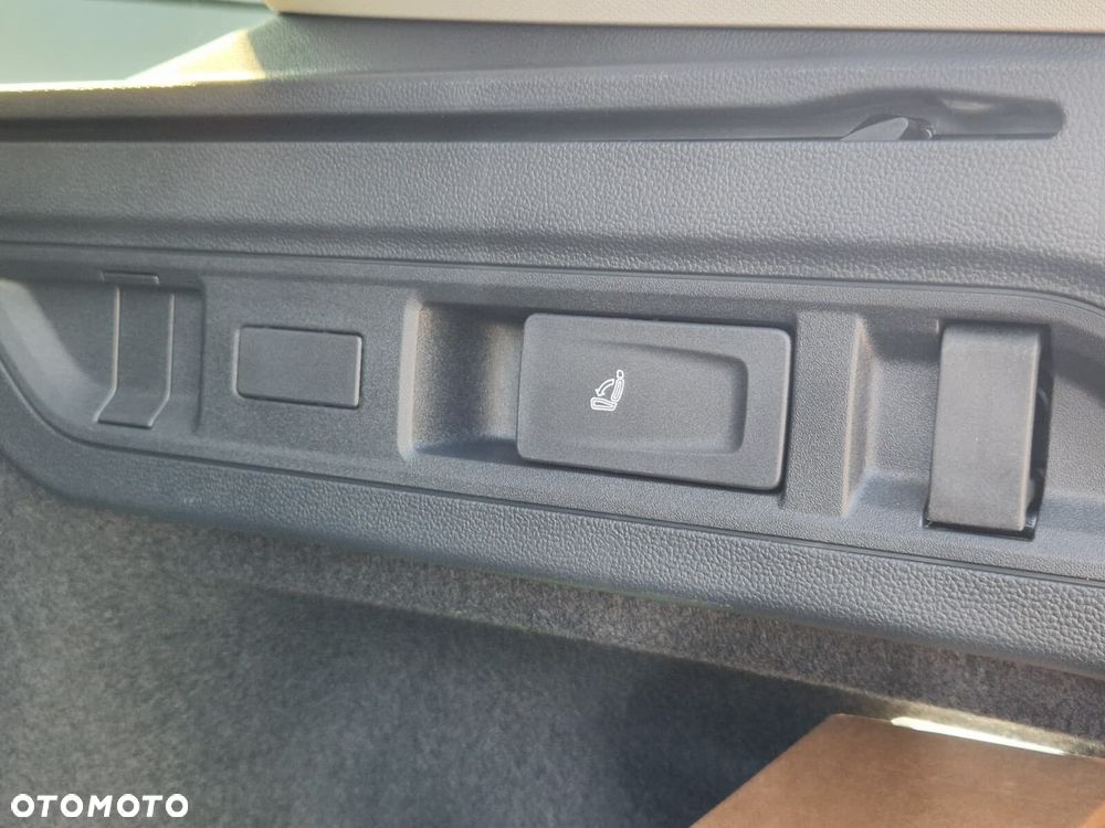Volkswagen Passat - 15