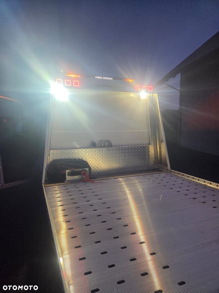 Mercedes-Benz SPRINTER - 21