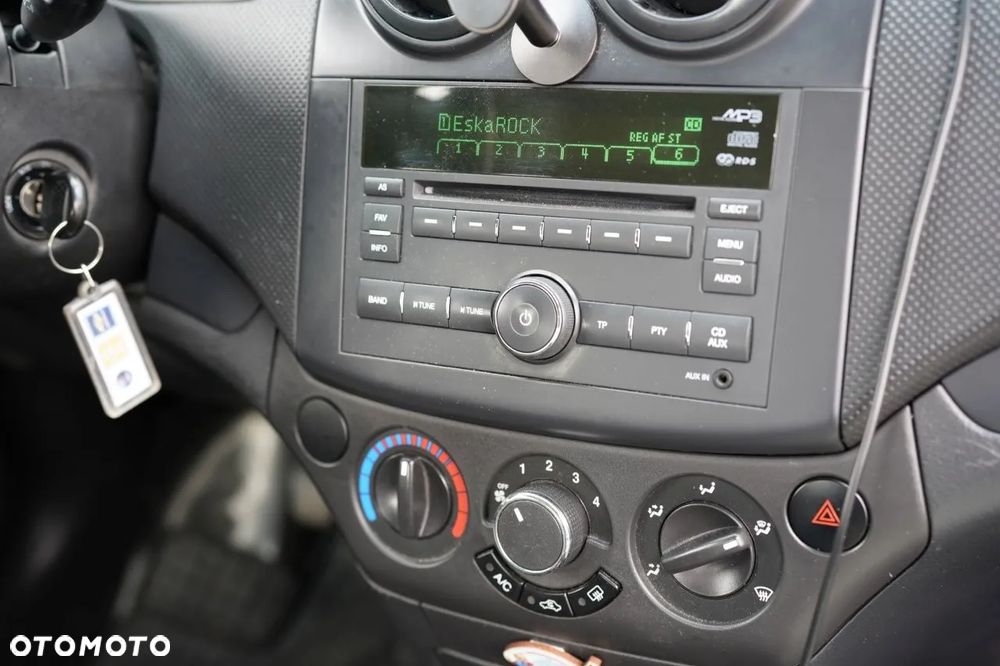 Chevrolet Aveo - 12