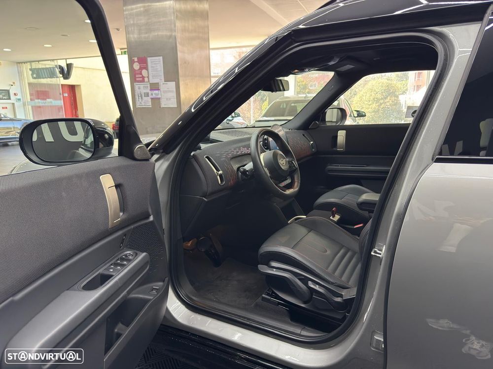 MINI Countryman Cooper SD ALL4 John Cooper Works Auto - 14