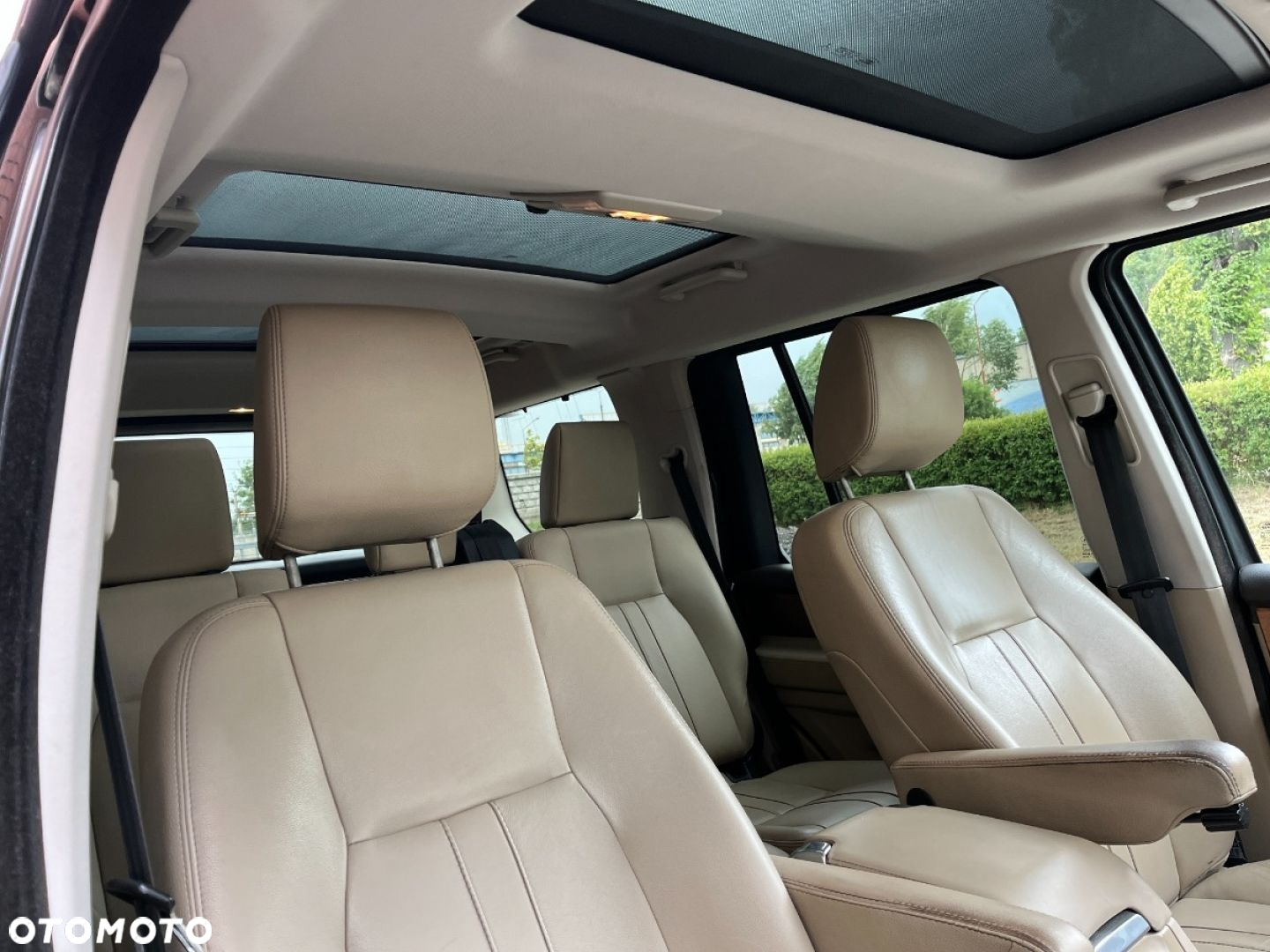 Land Rover Discovery - 24