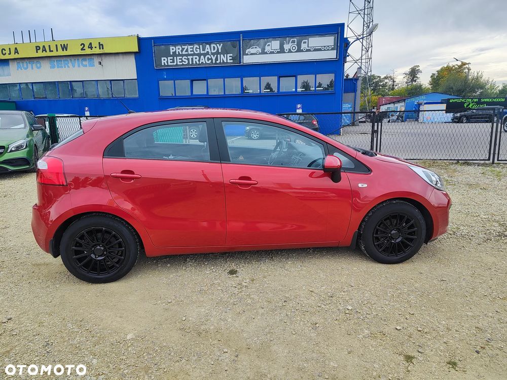 Kia Rio - 9