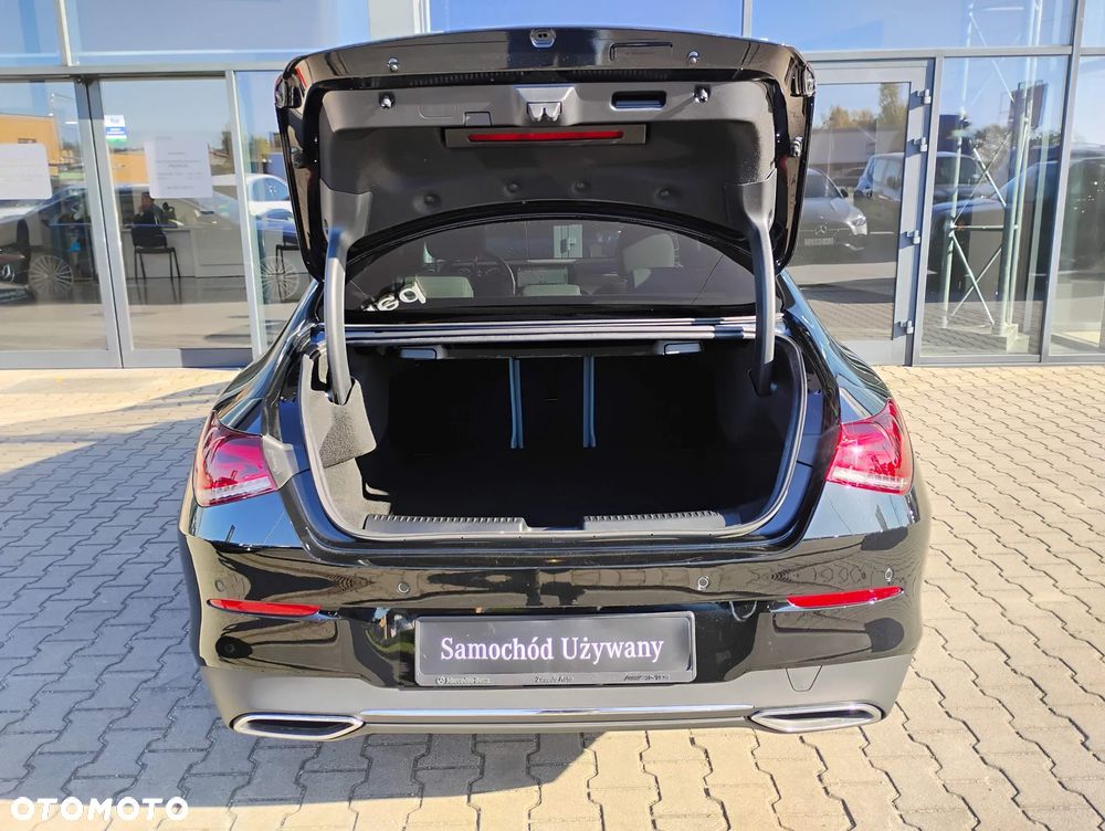 Mercedes-Benz CLA 180 Progressive 7G-DCT - 13