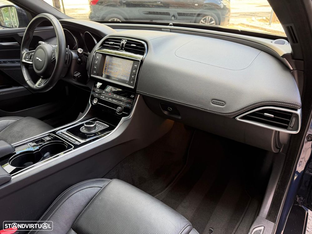 Jaguar XE 2.0 D R-Sport Aut. - 21