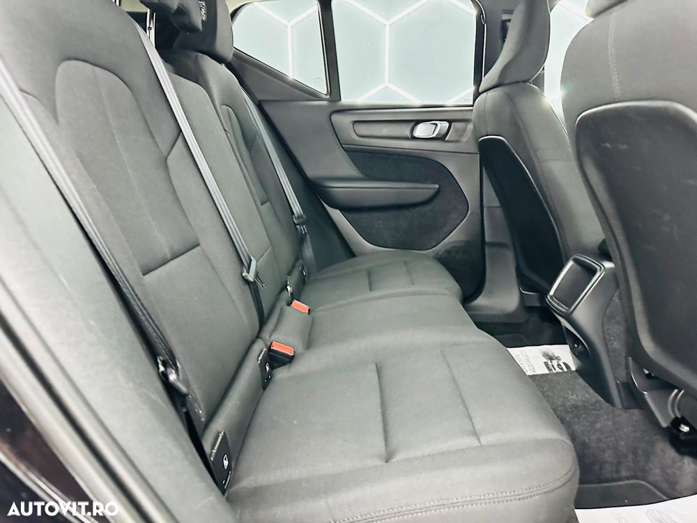 Volvo XC 40 T3 Momentum - 8