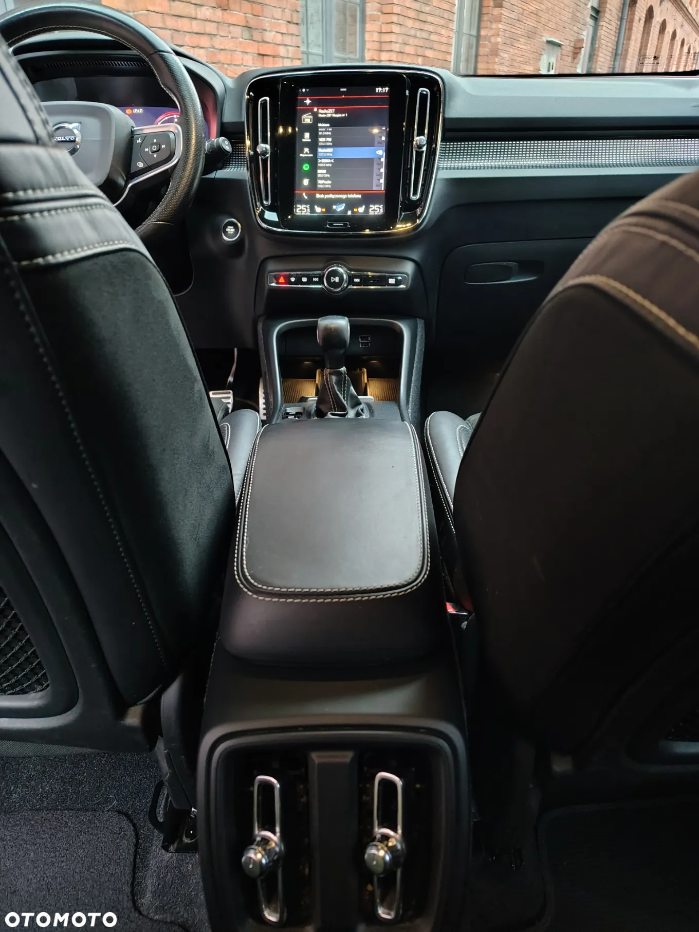 Volvo XC 40 D3 R-Design - 18