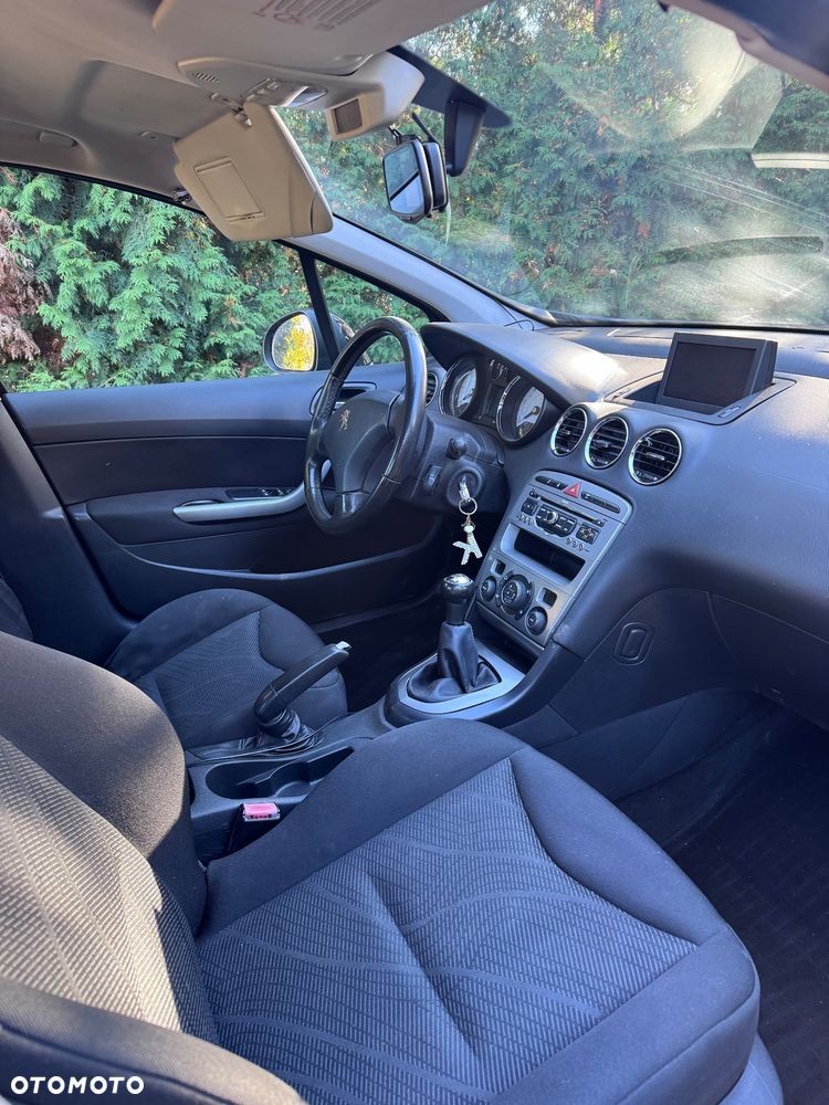 Peugeot 308 2010 photo 4