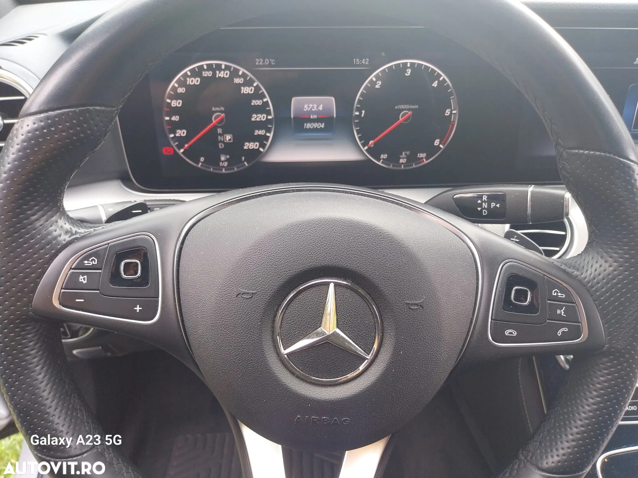 Mercedes-Benz E 200 d T 9G-TRONIC Avantgarde - 15