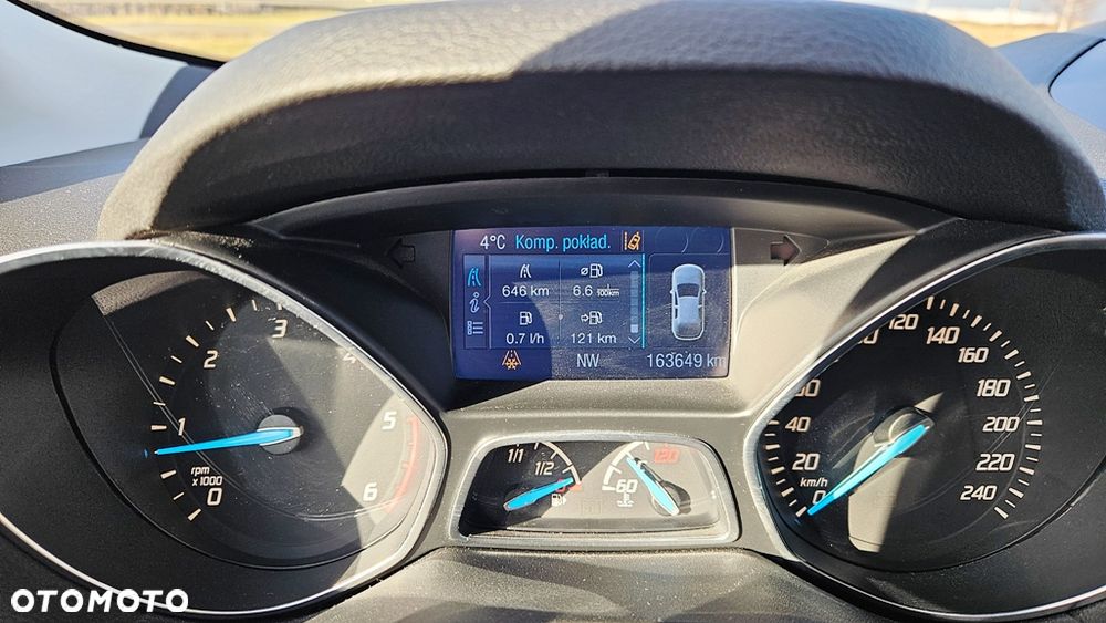 Ford Kuga 2.0 TDCi 4x4 Individual - 24