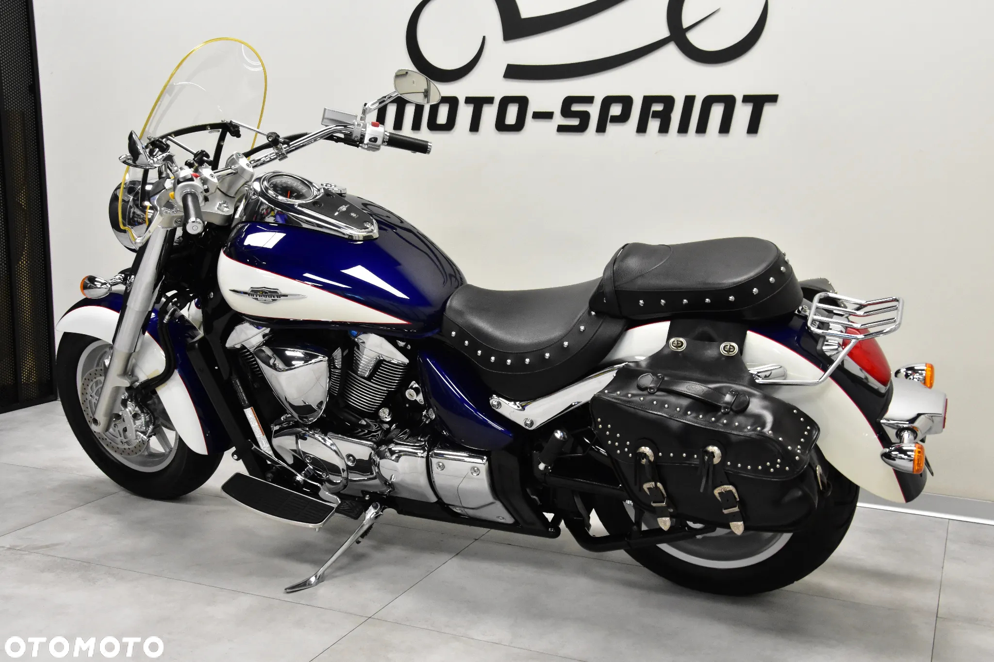 Suzuki Intruder - 6